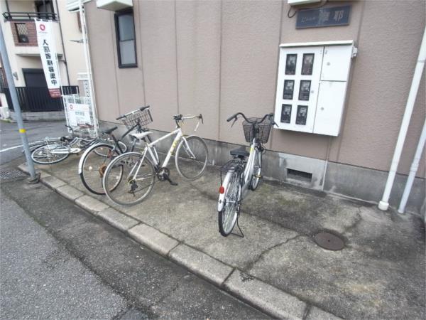 セジュール摩耶I 駐車場