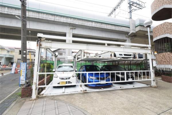 ドール魚崎 駐車場