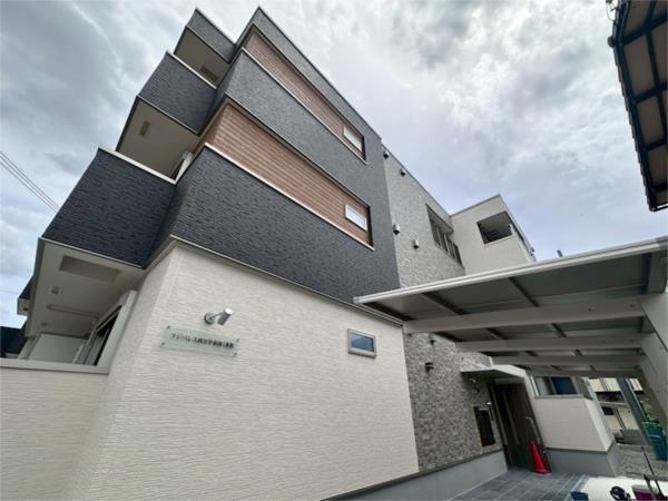 フジパレス西宮甲東園I番館 外観