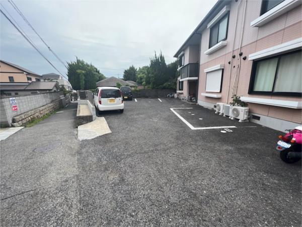 エスペランサ桜木 駐車場