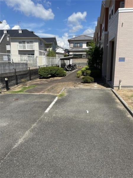 フラン・セーヌII番館 駐車場