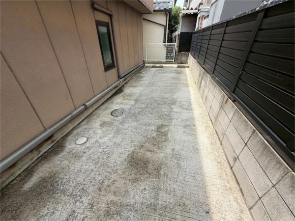 楠町タムラビル 駐車場