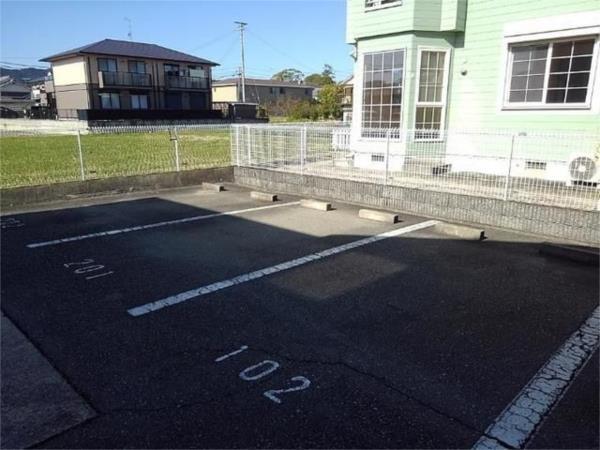グリーンハウスI 駐車場