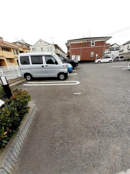 ルナ　パレス　Ｂ 駐車場