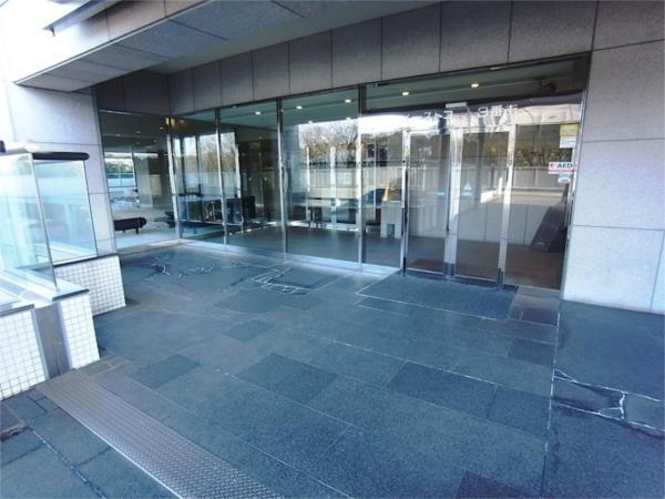 RICイーストコート参番街101号棟 エントランス