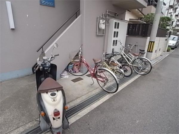 青木マンション エントランス