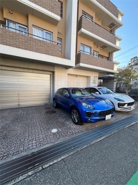 ナビールコート安井町 駐車場