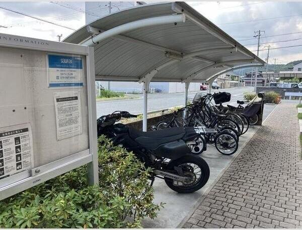 サンシャイン 駐車場