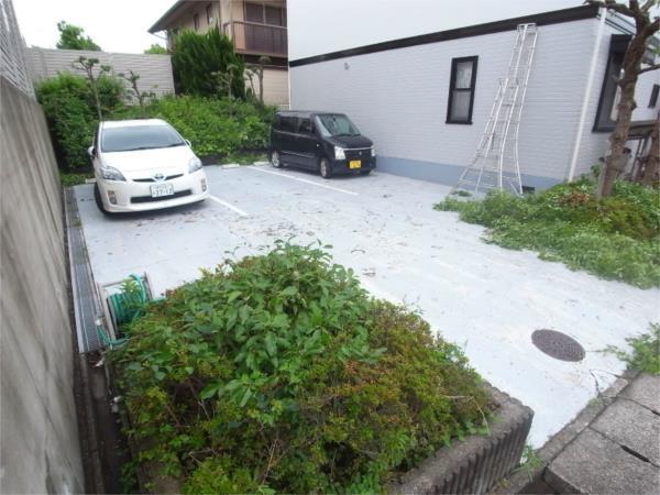 メゾン桃山台 駐車場