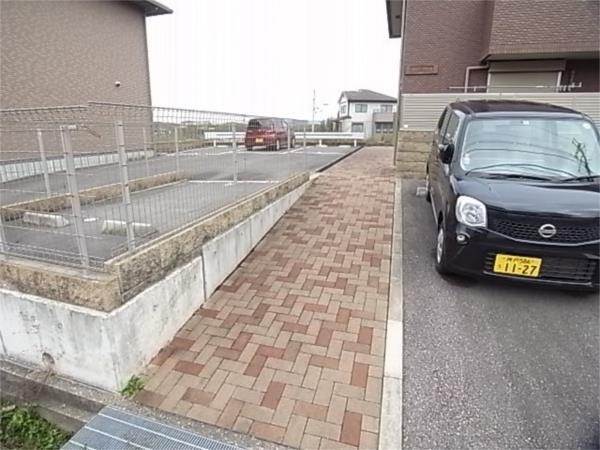 ハピネス・サイノII（101） エントランス