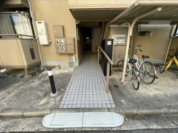 クライネブルーメ エントランス