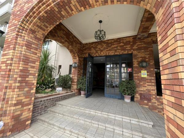 明石市朝霧北町マンション エントランス