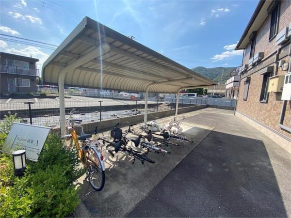 セジュール砥堀　A棟 駐車場