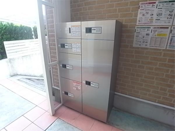 ヴィアノ西山町 エントランス