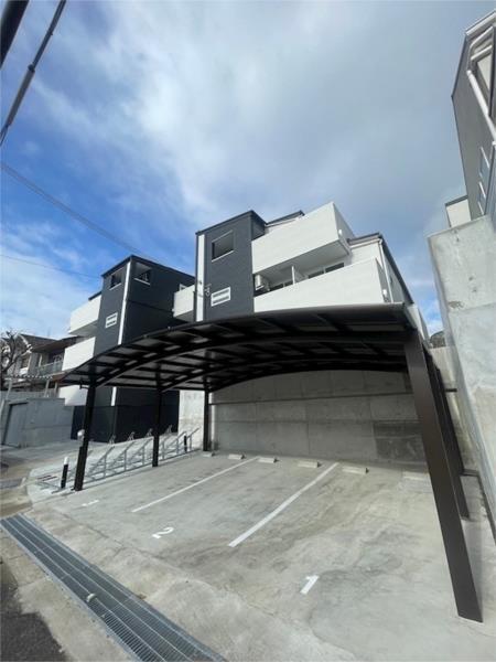 月見山駅より徒歩5分 築3年10ヶ月 3階建の賃貸物件