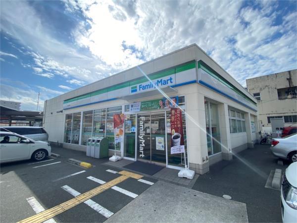 ファミリーマート 神屋町南店：533m