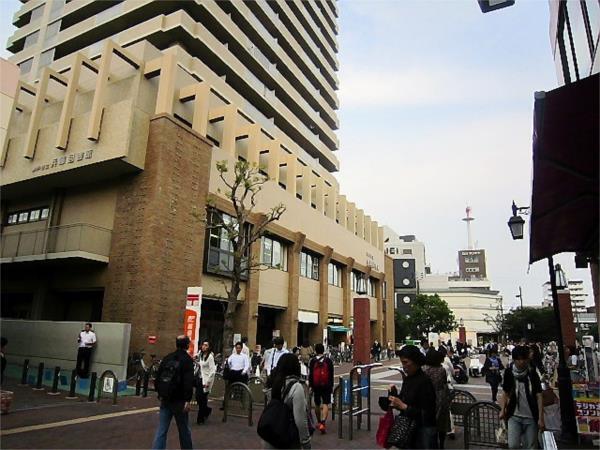 神戸市立兵庫図書館：573m