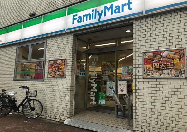 ファミリーマート 地下鉄南方駅前店：265m