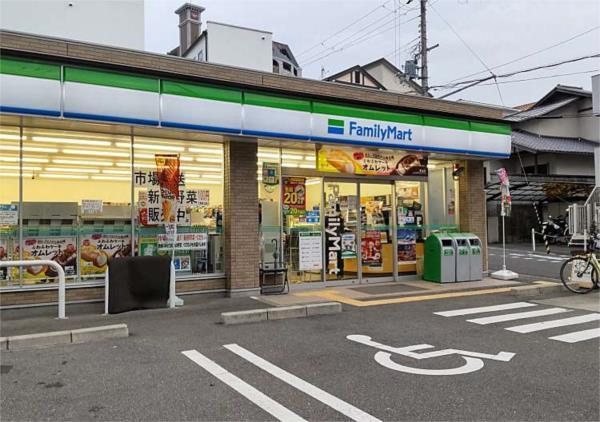 ファミリーマート 吹田千里山高塚店：286m