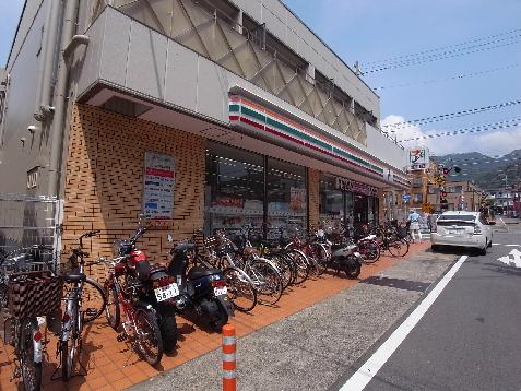 JR東海道本線摂津本山駅：818m