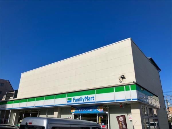 ファミリーマート 東淀川大桐一丁目店：444m