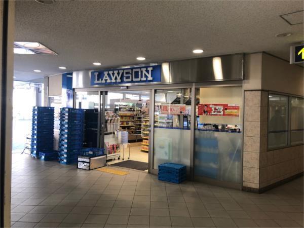 ローソン ＨＡ 阪急豊中店：372m