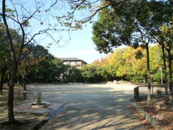 新芦屋中央公園：1551m