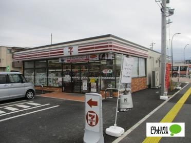 セブンイレブン袖ケ浦駅北口店：261m