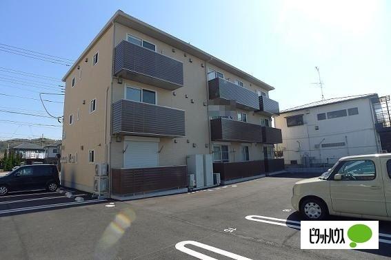 CROWN　HILL　B（103） 駐車場