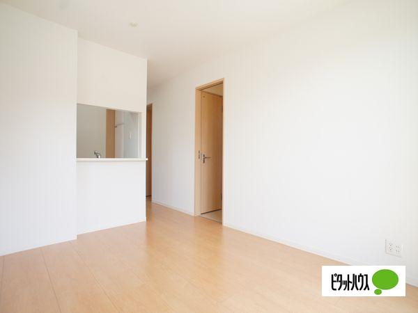 CROWN　HILL　B（103） 室内