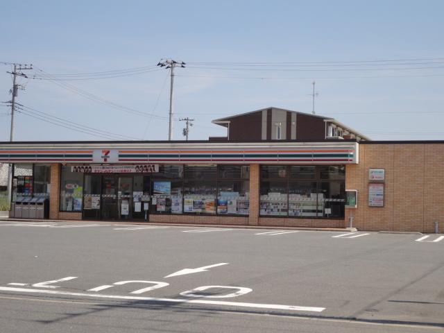 セブンイレブン木更津金田店：183m