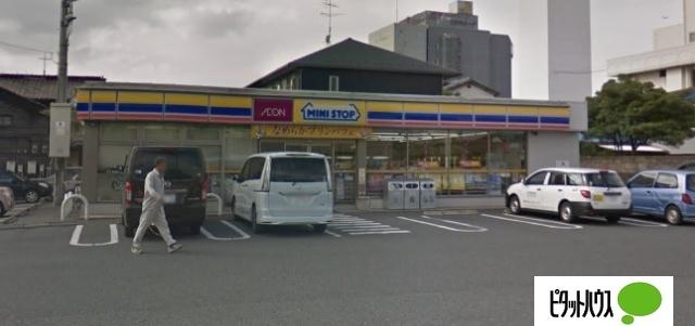ミニストップ木更津富士見店：635m
