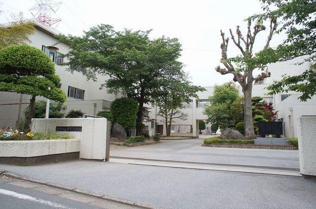 木更津市立畑沢小学校：302m