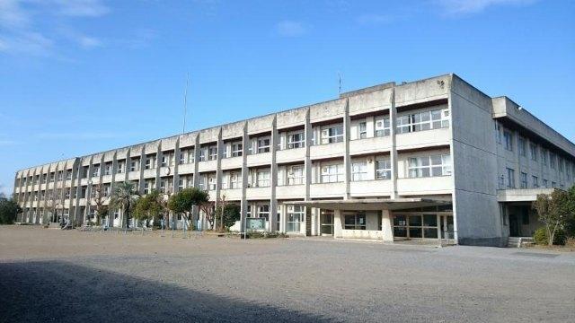 君津市立周西小学校：1136m