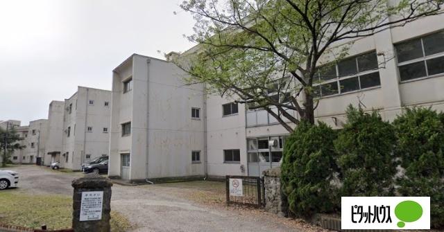君津市立周西の丘小学校：960m