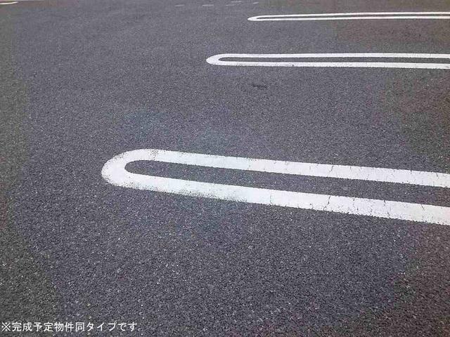 イヤサカ（103） 駐車場