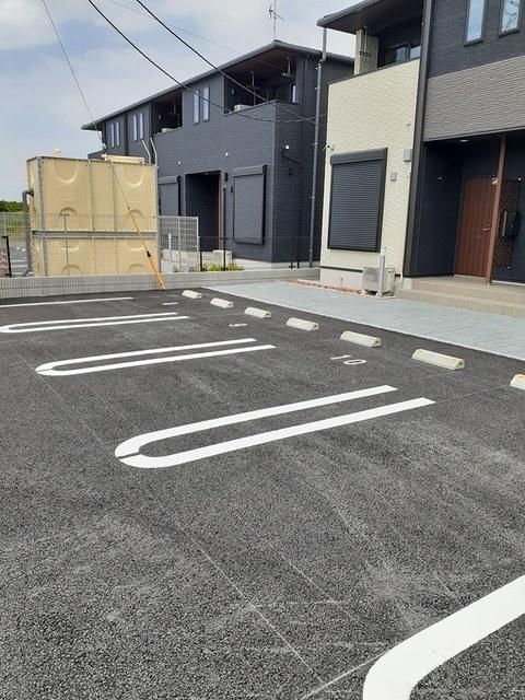 ラヴィエールⅡ（101） 駐車場