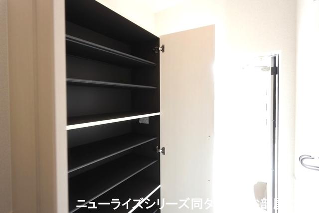 セイバリー　ガーデン　すみれ（203） 収納