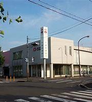 千葉興業銀行浜野支店：552m