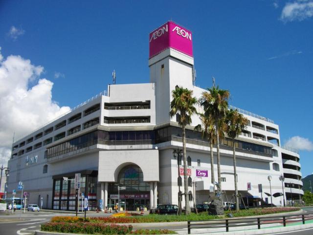 イオン鴨川店：639m