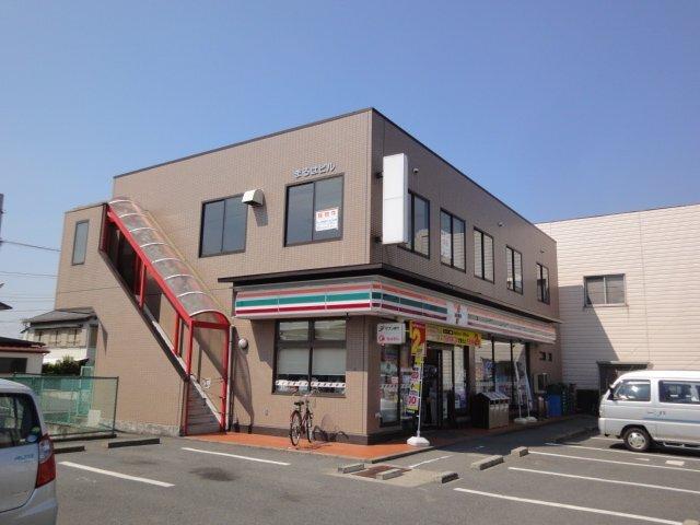 セブンイレブン木更津岩根店：737m