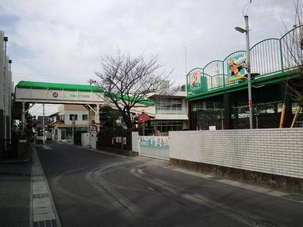 岩根みどり幼稚園：137m