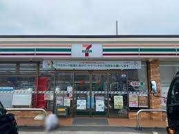 セブンイレブン木更津桜井店：885m
