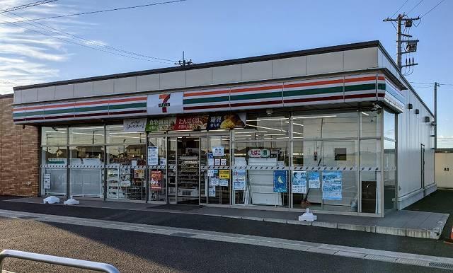 セブンイレブン木更津瓜倉店：386m