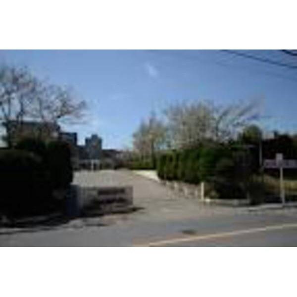 木更津市立波岡中学校：2525m
