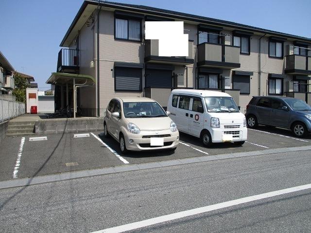 ビューラー　Ⅵ（101） 駐車場