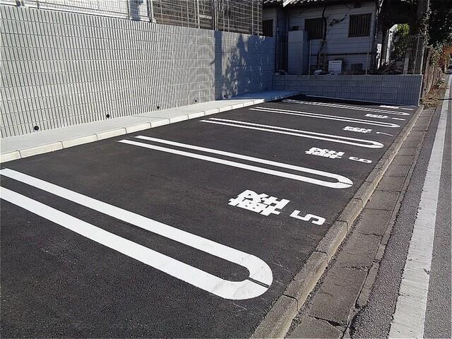 フィオーレ北子安（303） 駐車場