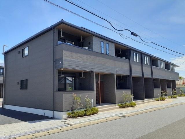 青堀駅よりバス3分 築2年3ヶ月 2階建の賃貸物件
