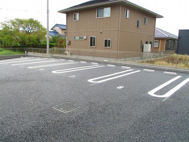 アンジュームＧ（301） 駐車場