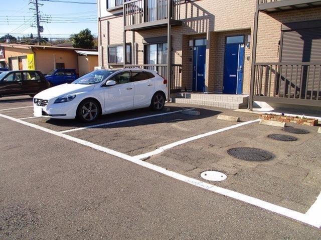 コーポフロンティアⅡ（香） 駐車場